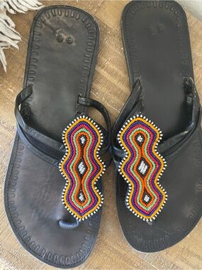 Black Beaded Women’s Sandals with Multicolor Seed Bead Detail size 8.5